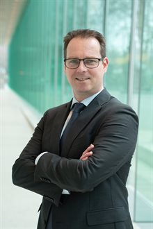 Ad Van Doesum