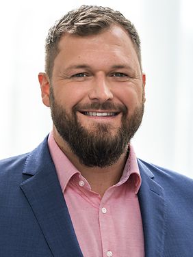 Max Ladzinski Thomas