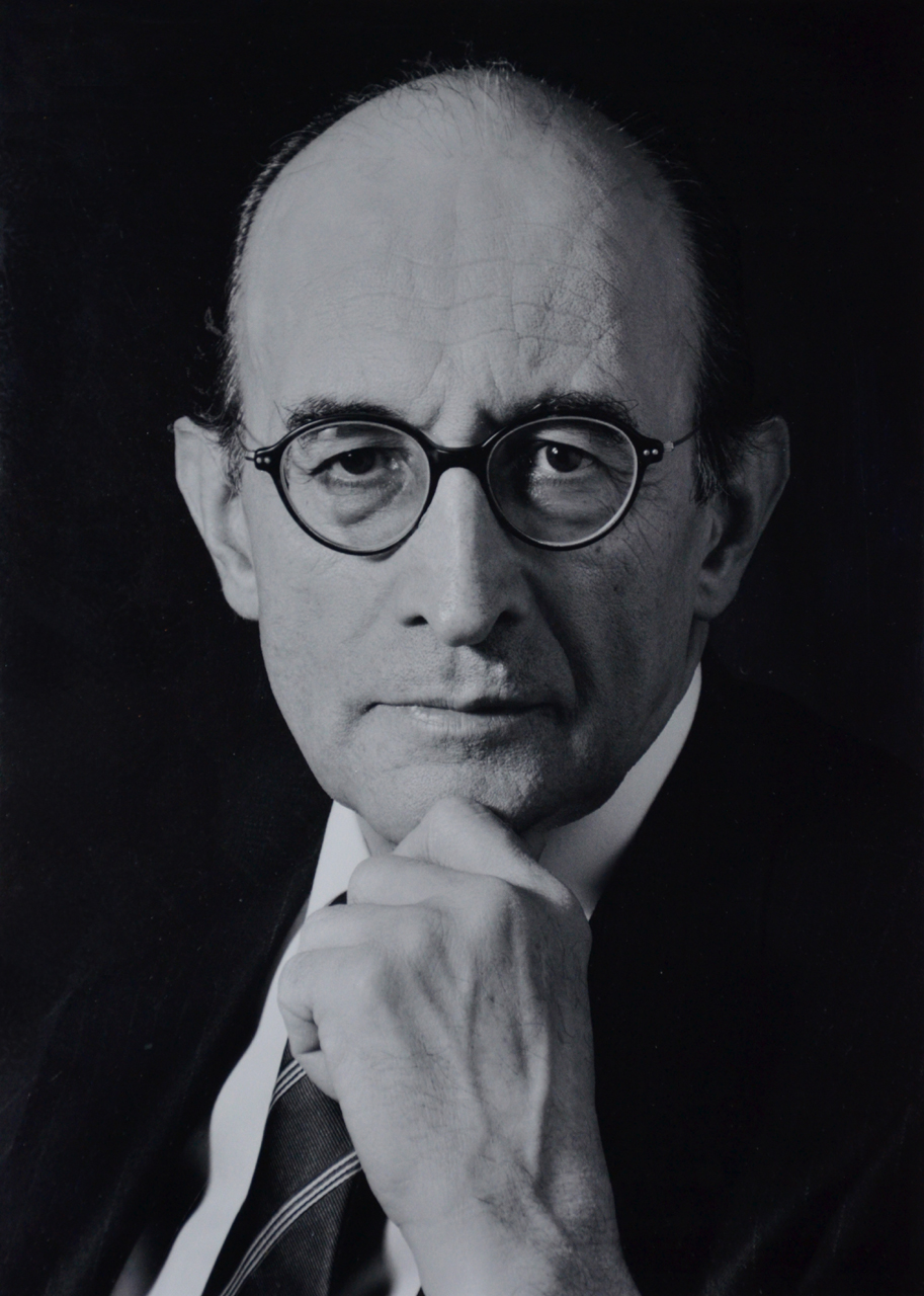 Roberto García-Calvo Y Montiel