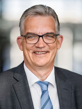 Uwe Feiler
