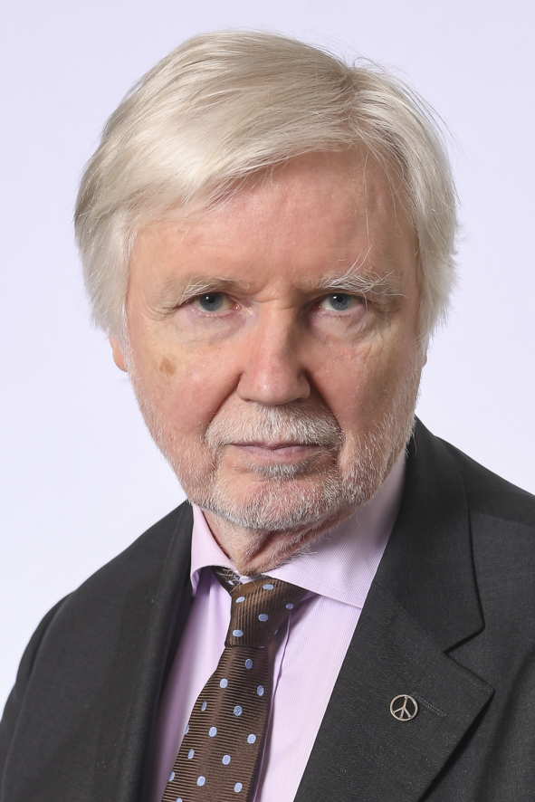 Erkki Sakari Tuomioja