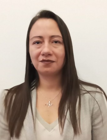 Irasema Diliana Véliz Bravo