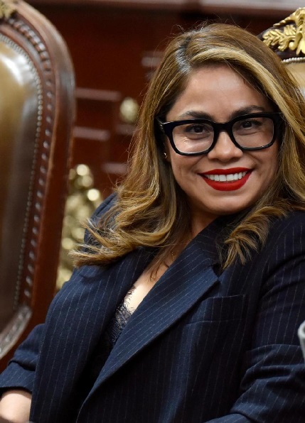Claudia Montes De Oca Del Olmo
