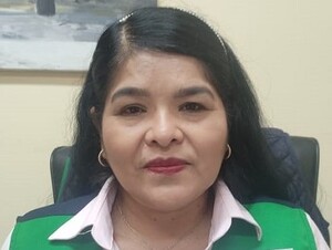Iris Isabel Luzquiños Escalante
