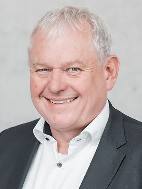 Thomas Hacker