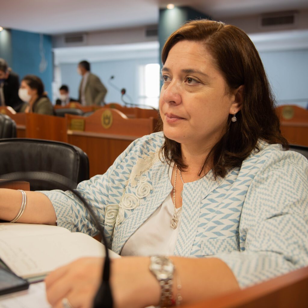 Andrea Lobo