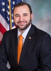 Aaron D Kaufer