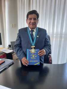 Sucapuca Chinoapaza Leon Severo