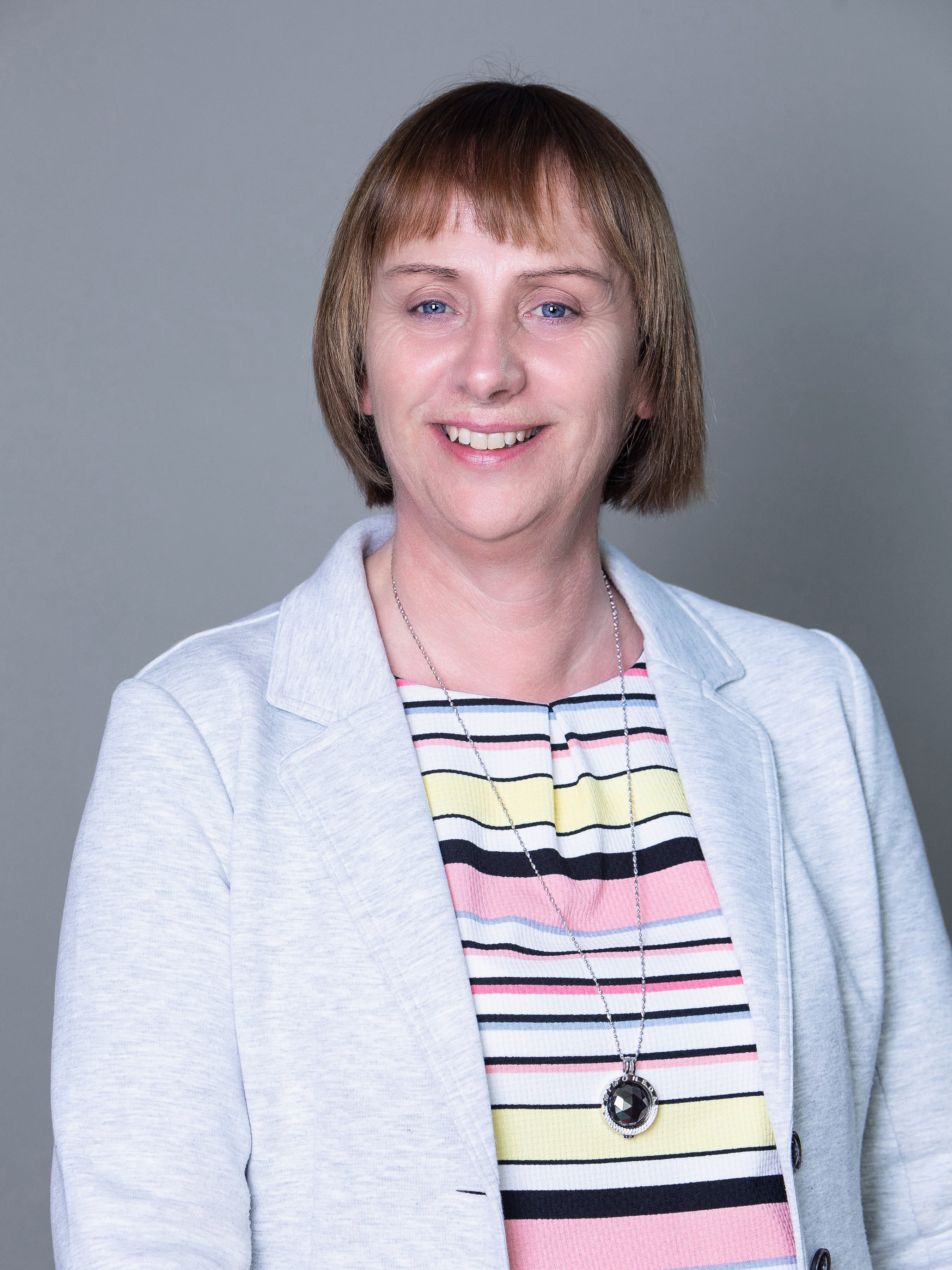 Paula Lyons