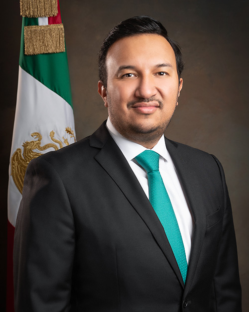 César Adrian González García