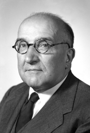 Adone Zoli