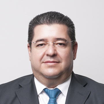 César Larrondo Díaz