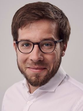 Victor Perli