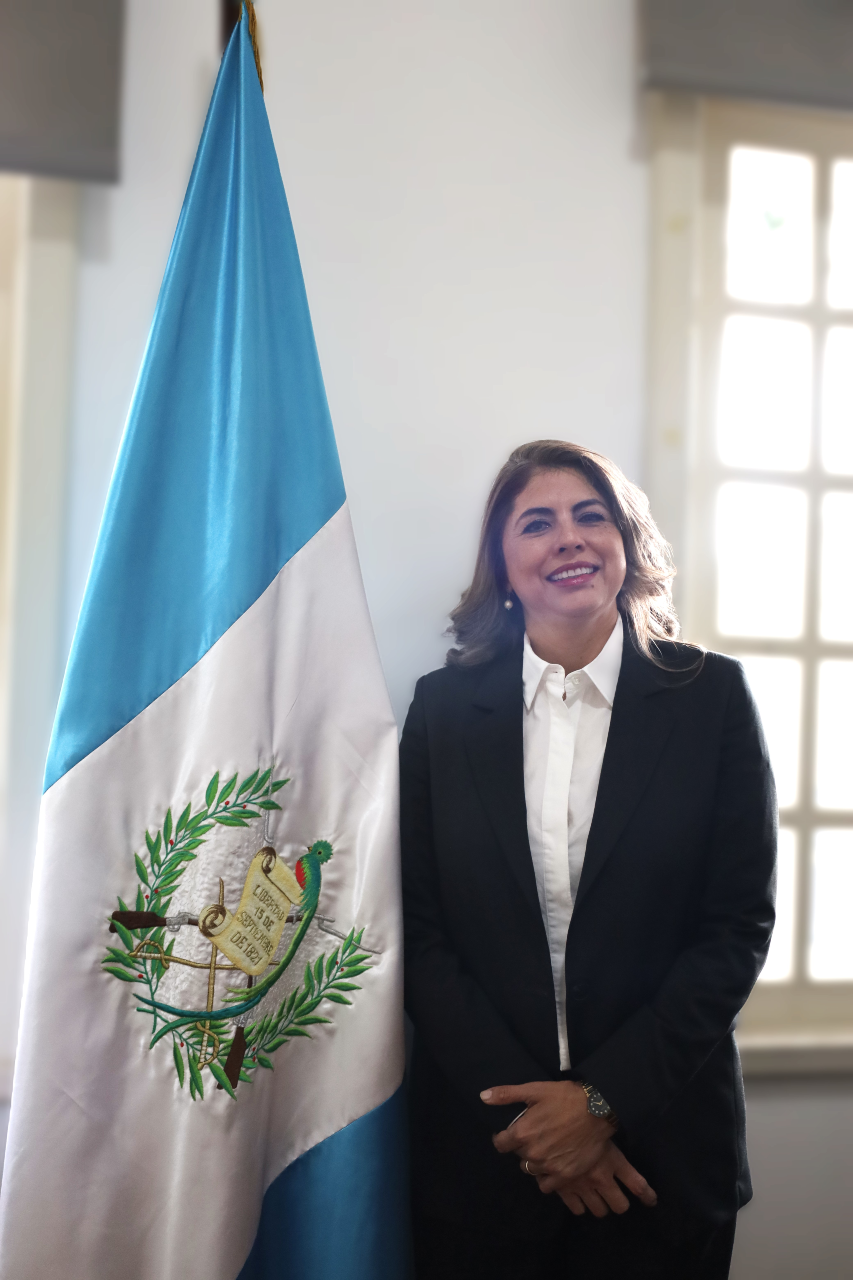 Clara López Villatoro De Paiz