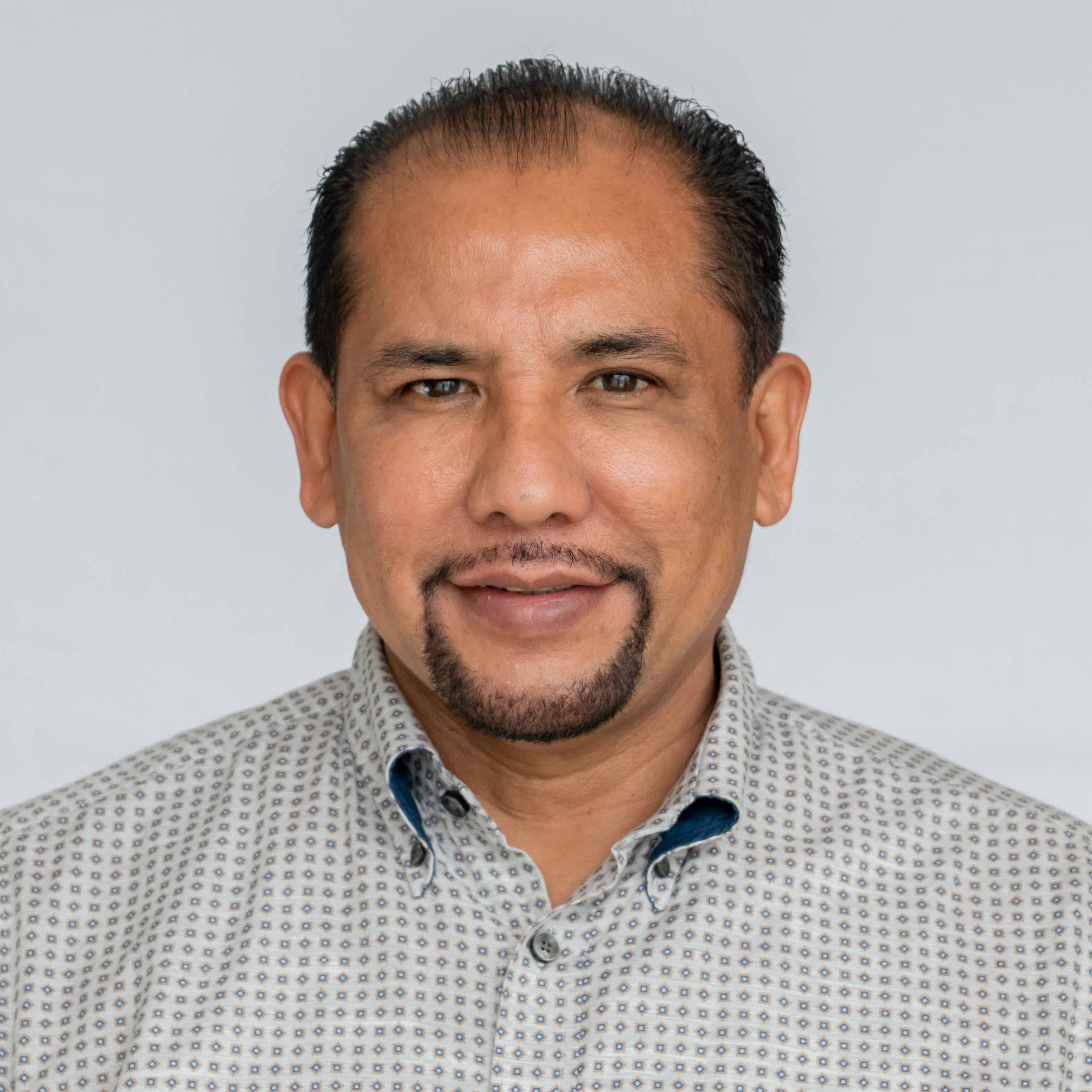 Manuel Quiñónez Cortés Con Licencia