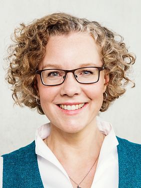 Julia Verlinden