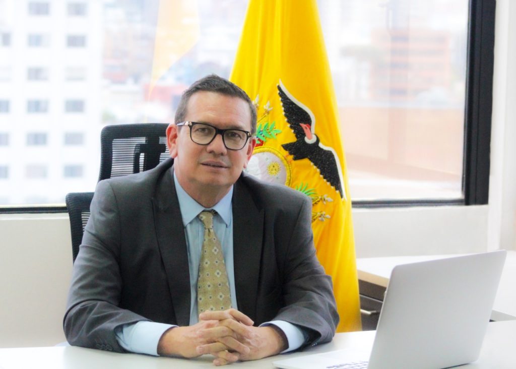 Fernando Villacís C