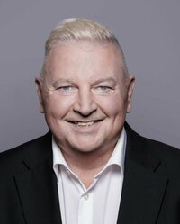 Nils Saemann
