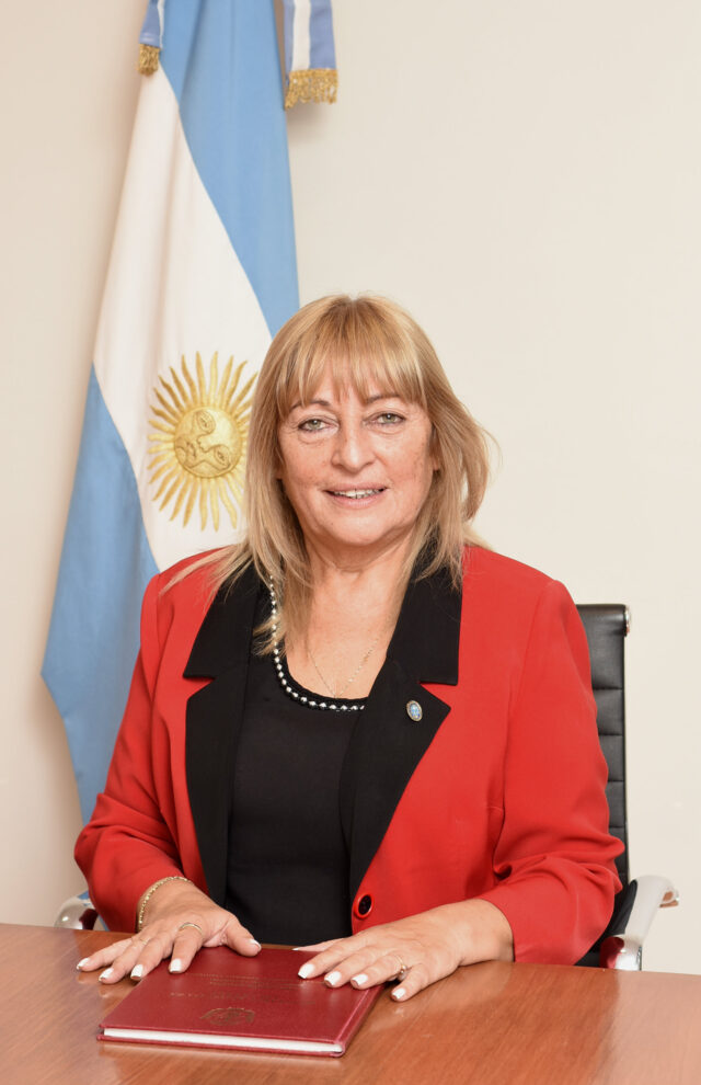 Adriana Elizabeth Casanovas