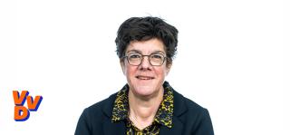 Jacqueline Van Den Hil