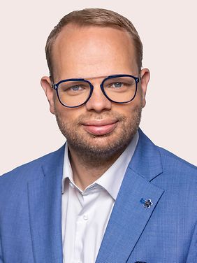 Helge Lindh