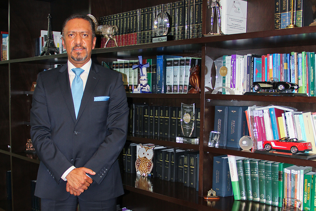 Luis Alberto Placencia Alarcón