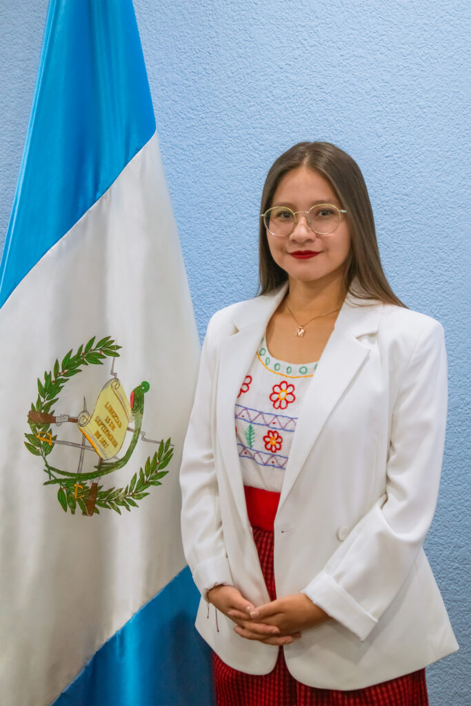 Mi'nawee' López González