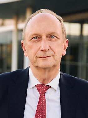 Klaus Wiener