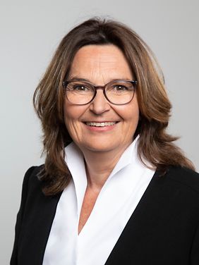 Mechthild Heil