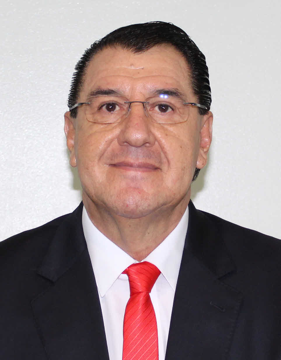 Alejandro González Yáñez Con Licencia