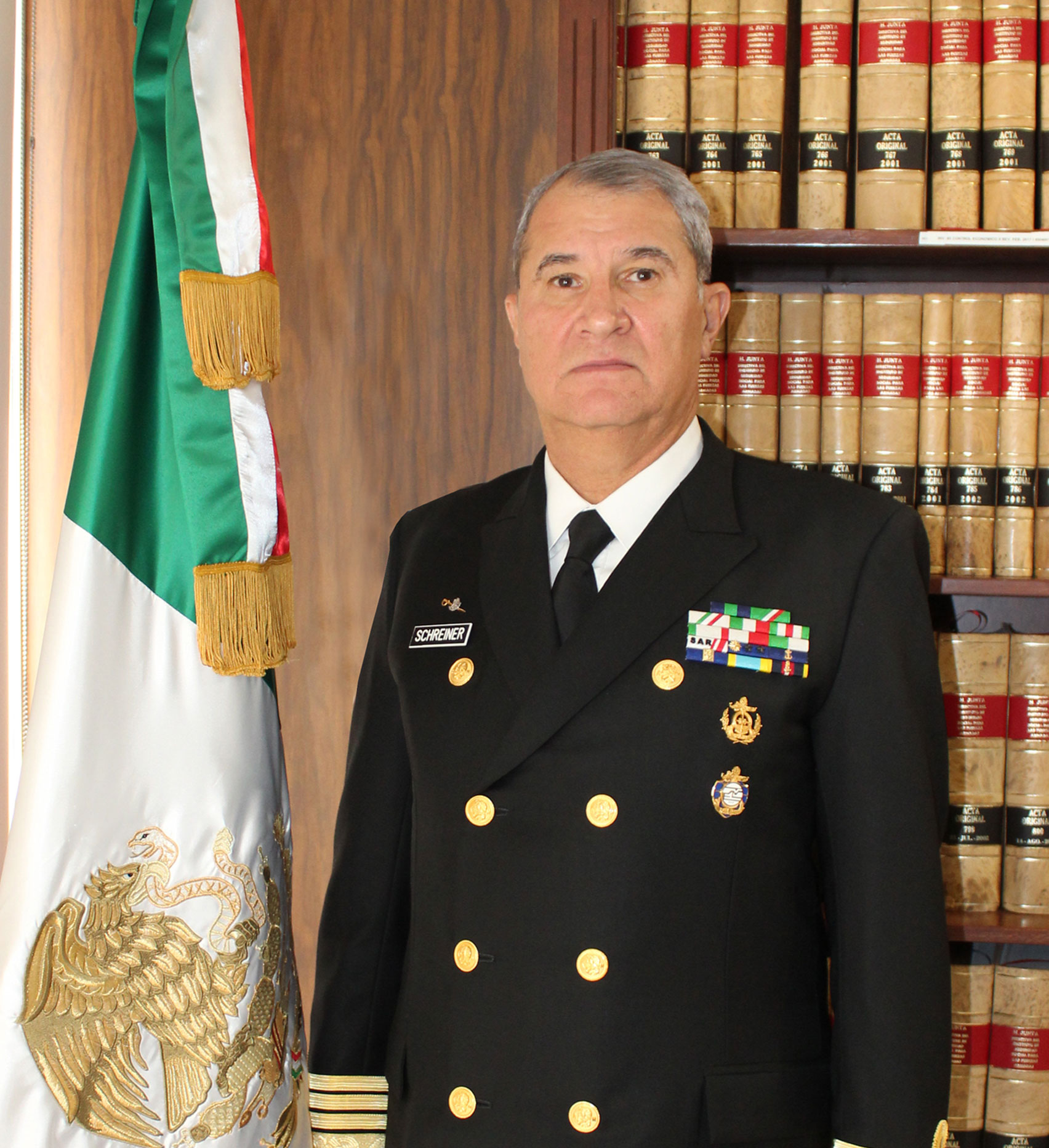 Retirado Ernesto Schreiner Hernández