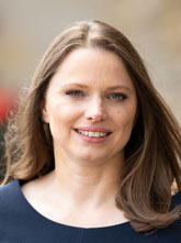 Melanie Leonhard