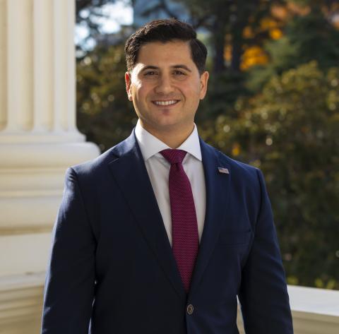 Bill Essayli