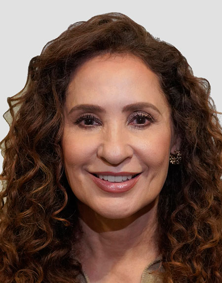 Gina Gerardina Campuzano González