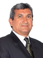 Rolando Salvatierra Combina