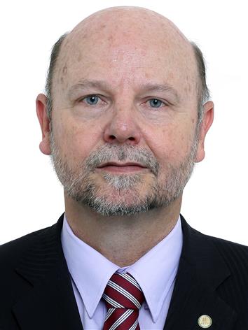 Elvino José Bohn Gass