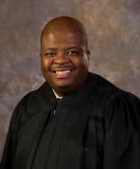 Derek R Vaughn